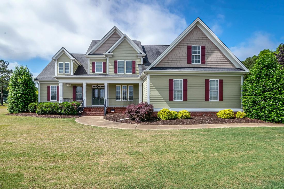 Attractive suburban family home